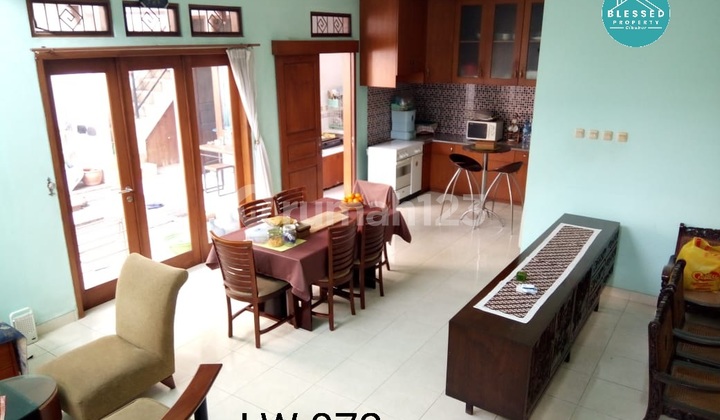 Ready-to-Occupy Split-Level House in the Favorite Cluster of Legenda Wisata Cibubur 2