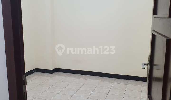 Ruko 4 Lantai Di Mutiara Taman Palem Cengkareng 68.0 M² Semi Furnished Hgb Ruko 4 Lantai Di Mutiara Taman Palem Cengkareng 68.0 M² Semi Furnished Hgb