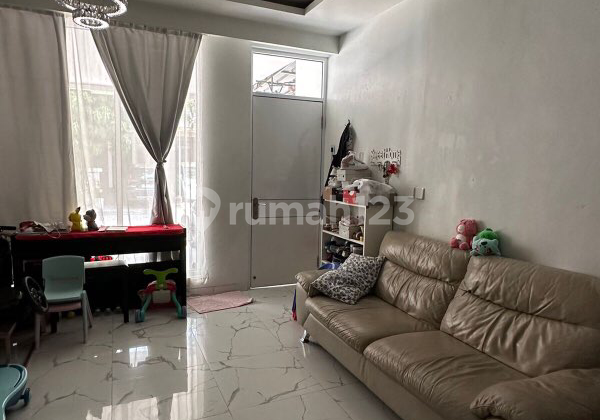 Good 2-Story House in Cengkareng Fully Furnished Freehold Certificate 2