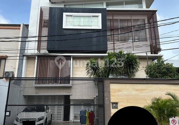 Rumah 3 Lantai Di Citra Garden 2 Extention 15x19 Bagus SHM 1