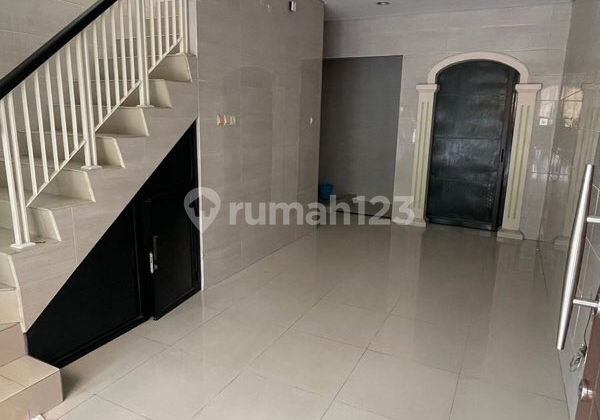 3-Story House in Pantai Indah Kapuk 4x15 Unfurnished Nice 2