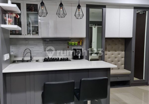 Apartemen Furnished Di Citralake Suites 94m² 3 Kamar Tidur Bagus
