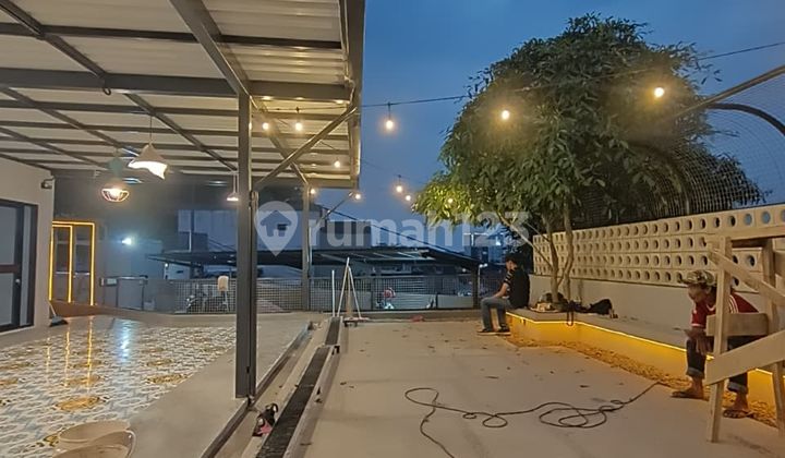 Ruang Usaha di Taman Sari dengan Konsep Open Space