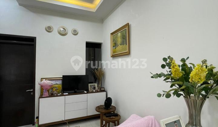 Good and Well-Maintained House in the City Center at Sayap Pasir Kaliki, Bandung 2