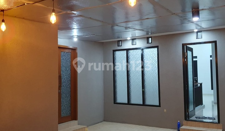 Semi-Furnished House Ready to Occupy in Setiabudi Regency, Bandung