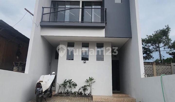 rumah baru modern minimalis di Setiabudi Regency View pegunungan