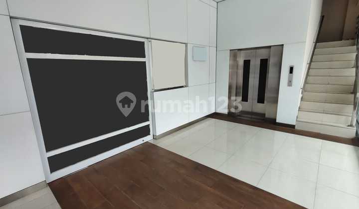 Strategic 3-Storey Office Building on Main Road Jl Ir Juanda Bandung Strategic 3-Storey Office Building on Main Road Jl Ir Juanda Bandung