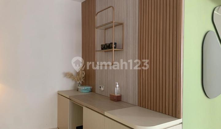 Cool and Ready-to-Live House in Pondok Hijau 2