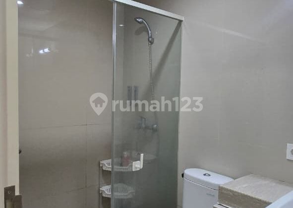 Apartemen 3 BR Jadi 2 BR Furnished Murah di Landmark Residence 2