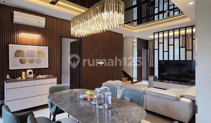 Rumah Sangat Bagus di Cluster Emily, Summarecon Bandung