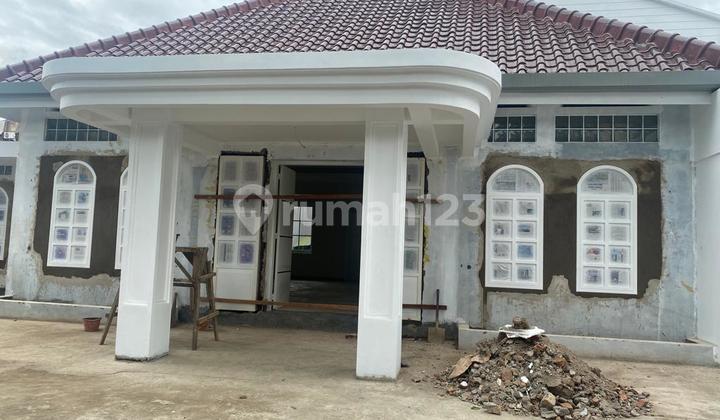 Rumah Kontrakan Bangunan Baru American Classic Sayap Riau Bandung