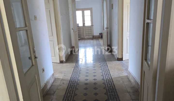 Rumah Belanda Kontrakan di Pusat Kota Sayap Kebon Kawung 2