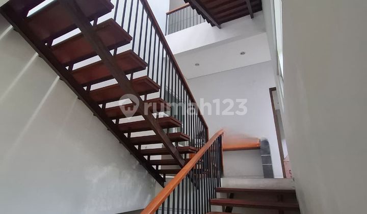 Minimalist house in Budi Permai, Setiabudi, Bandung 2
