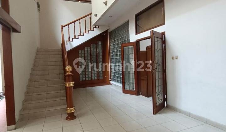 Rumah Kontrakan Komersial di Jalan Sederhana, Cocok untuk bisnis Rumah Kontrakan Komersial di Jalan Sederhana, Cocok untuk bisnis