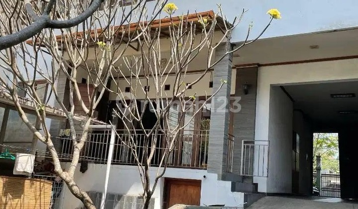 Rumah Siap Huni Daerah Ciumbuleuit Lingkungan Tenang dan Asri. Rumah Siap Huni Daerah Ciumbuleuit Lingkungan Tenang dan Asri.