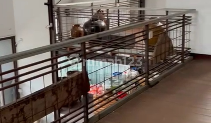 Gallery and Backhouse West Facing Near Ubud Central