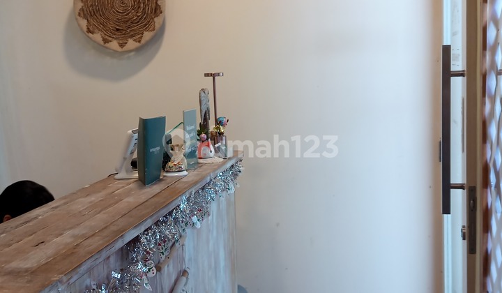 Ruang Usaha Renon Sebelah Coffee Shop Jarang Ada Ready Maret