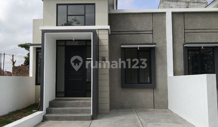 For Sale New House in a Strategic Area, Contemporary Design_sukun_malang