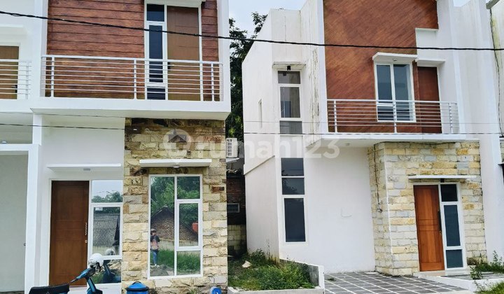 Promo Rumah  2 Lantai  Batu Perumahan Modern Terkini  Mojorejo, Kota Batu 2