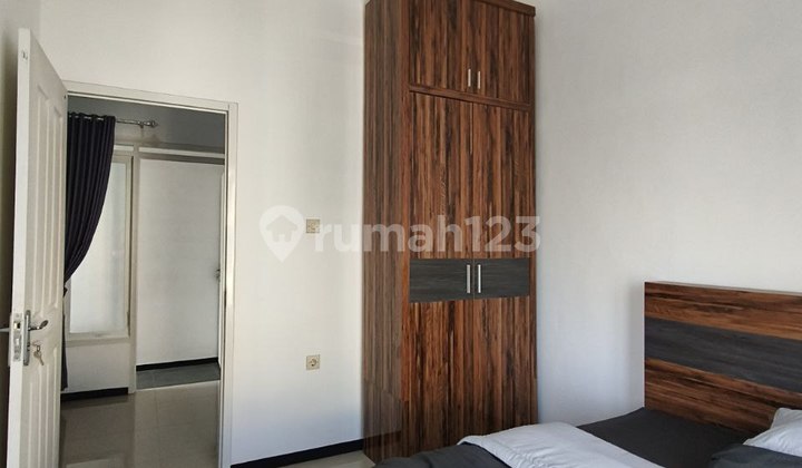 Golden Opportunity! 2-Story House at a Friendly Price 2