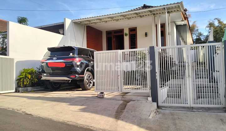 Rumah Siap Huni di Kota Batu - Lingkungan Sejuk & Tenang