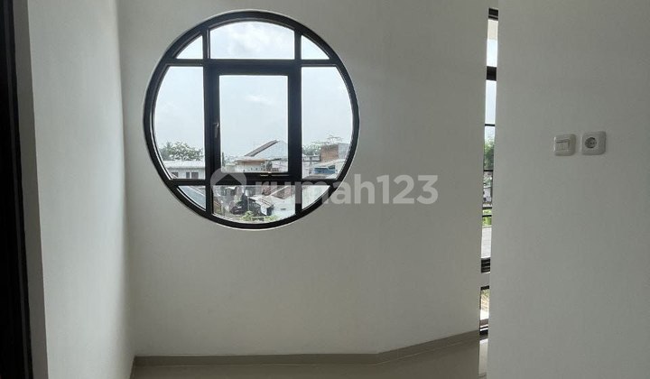 Rumah Siap Huni 2 Lantai Poros Jalan Tlogowaru, Malang. 2