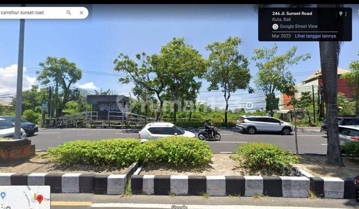 Land on Main Street Sunset Road Bali, Trade and Services Sector