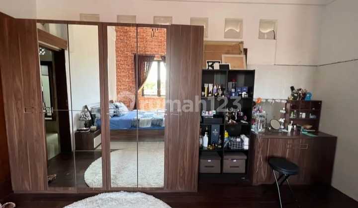 Rumah Mewah 3 Lantai Taman Jimbaran Kuta Selatan, View Panoramic 2