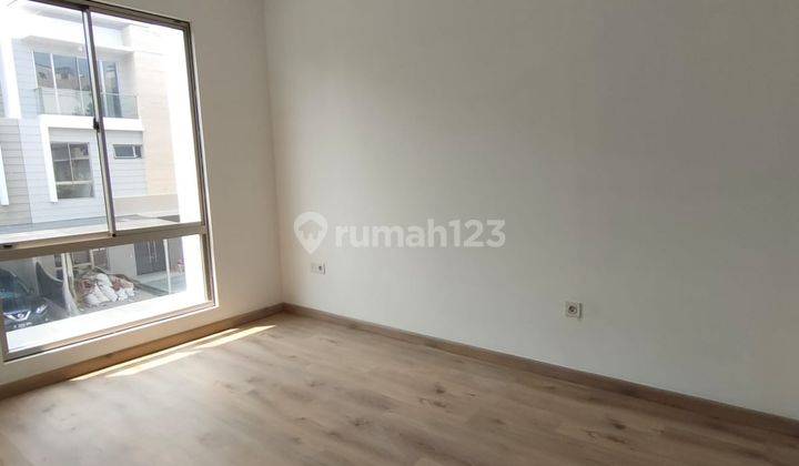 Dijual Rumah 6x12,5 3lantai Golf Island Pik Cluster Piano 2