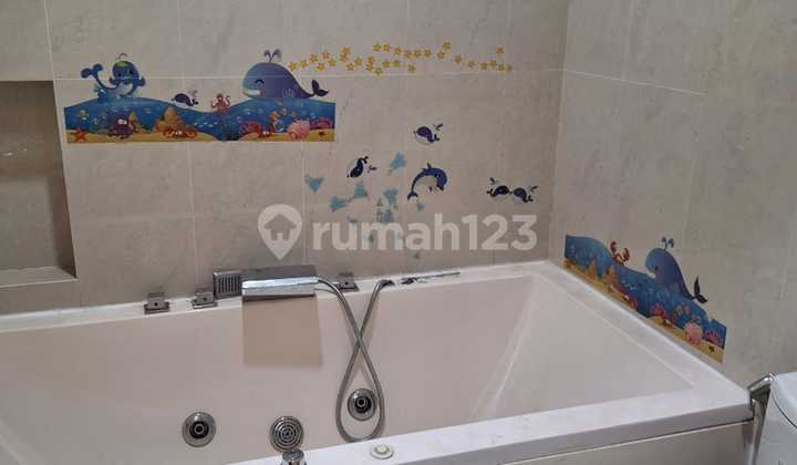 DIJUAL RUMAH GREENLAKE 2 1/2 LANTAI Cipondoh, Tangerang 2