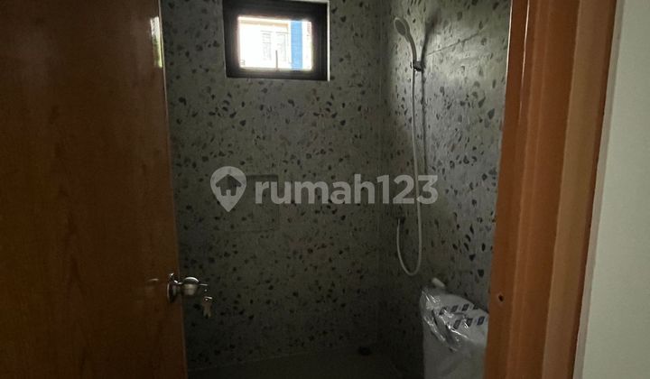 DIJUAL RUMAH BARU METLAND PURI 2 LANTAI  2
