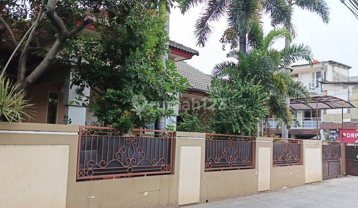 Rumah Besar Luas Semifurnished di Makasar Jaktim, Makasar001 2