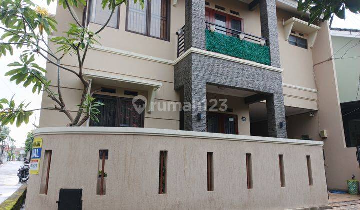 Rumah Megah 2 Lantai Gaya Modern di Bekasi, PondokMelati007 1