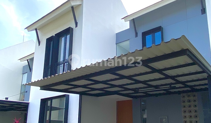 For Sale 2-Story House in Jagakarsa Within a Premium Cluster 2