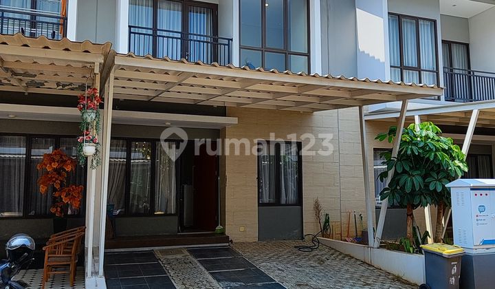 Nice House Sold at a Loss in a Strategic Complex in Kranggan Cibubur 2