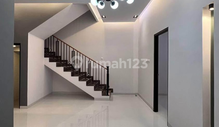 Rumah Dalam Cluster 2 Km ke Tol di Pasar Minggu Jakarta Selatan 2