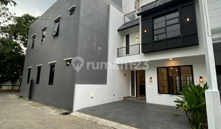 Termurah !! Free Biaya 3 Lantai Deket Toll Di Jagakarsa Jakarta Selatan