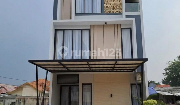 Cluster 3 Lantai di Pejaten dengan Lift Pribadi Free Mobil Byd