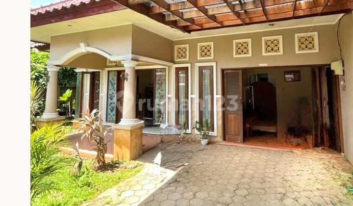 Rumah Mewah SHM Gaya Old Money di Pamulang Tangerang Selatan 2