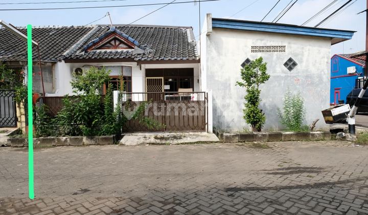 RUMAH + 3 KIOS HARAPAN INDAH 1,4 M! Investasi Ganda OK 13674 ER RUMAH + 3 KIOS HARAPAN INDAH 1,4 M! Investasi Ganda OK 13674 ER