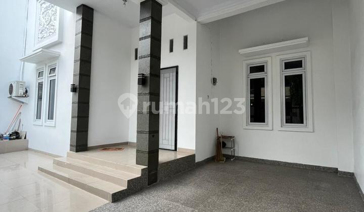 Rumah Luas 4 Kamar Tidur di Harapan Indah Bekasi (13693 Mar) 2