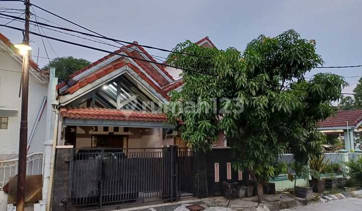 Fully Furnished House in Taman Harapan Baru, Move-in Ready & Comfortable (22089 Mar)