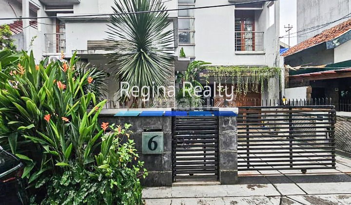 Dijual Rumah Kebayoran Baru, Jakarta Selatan