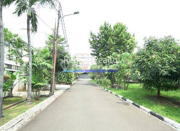 Rumah Mewah Klasik di Duren Tiga.  2