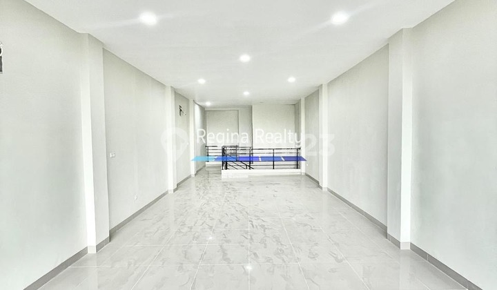 New Shop House in Terogong, South Jakarta 2