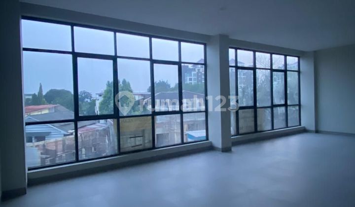 Disewakan Ruko Gandeng di Terogong, Jakarta Selatan. Ada Lift