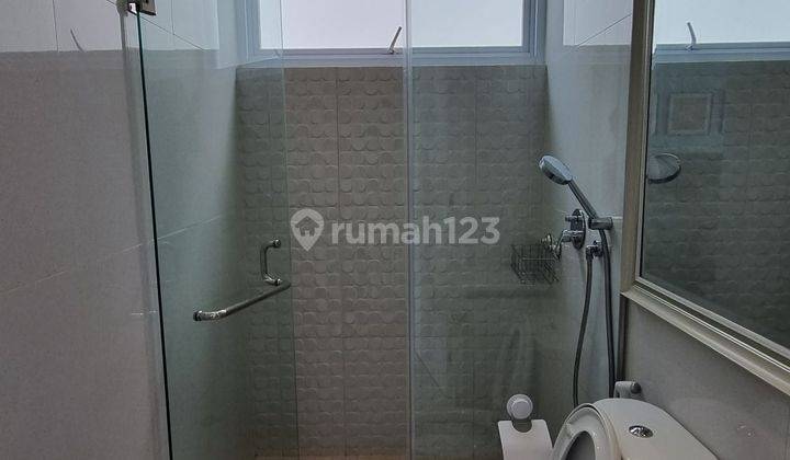 Disewakan Rumah Pik Baru 8x25, 2 Lantai 2