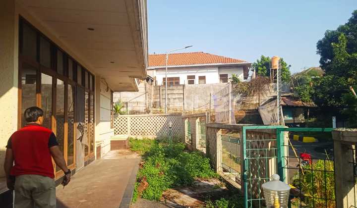 Dijual Rumah Hoek Interkon 13X20 SHM
