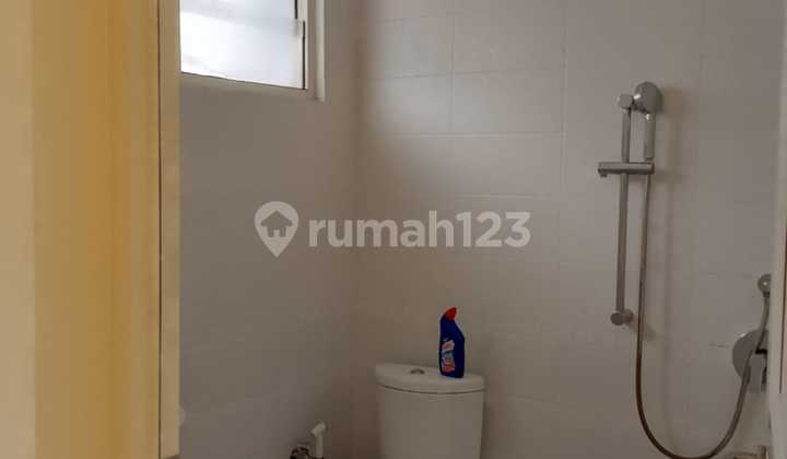 Rumah Bagus Terawat di Cluster Amerika Green Lake City 2