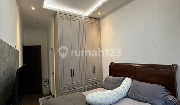 Nice & Aesthetic House Negotiable in BSD, Complete and Ready to Occupy